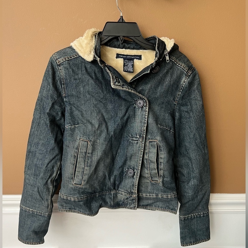 FRENCH CONNECTION Women’s Faux Fur Lined Hooded Faded Jean Jacket Size 2